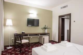 Отель Hotel Relax Craiova Крайова Стандартный двухместный номер с 1 кроватью-1
